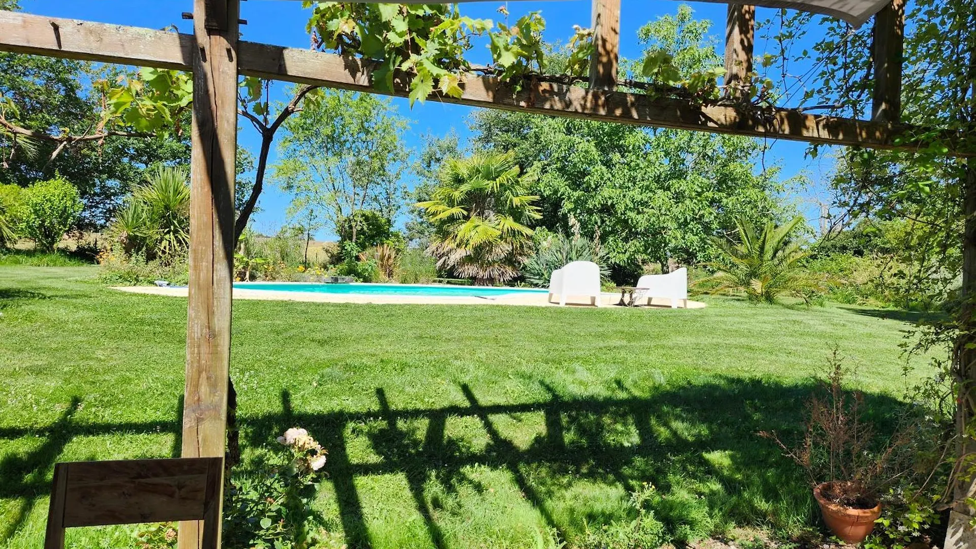 Ferme Equerre 12 Personnes Avec Piscine Vila Viozan Casa de Férias